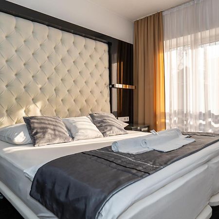 Titan Centrum Apartman Mestecǎneşti Exterior foto