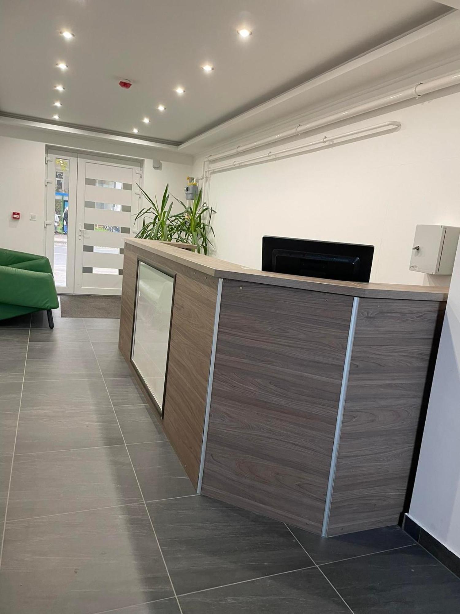 Titan Centrum Apartman Mestecǎneşti Exterior foto